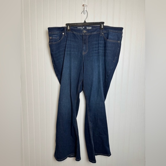 Torrid Luxe bootcut mid rise jeans dark wash size 26T - Picture 3 of 8